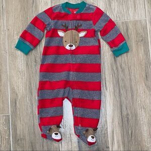 🎅🏻just ONE YOU by CARTER’S One piece zip up Christmas reindeer pajama w/ feet